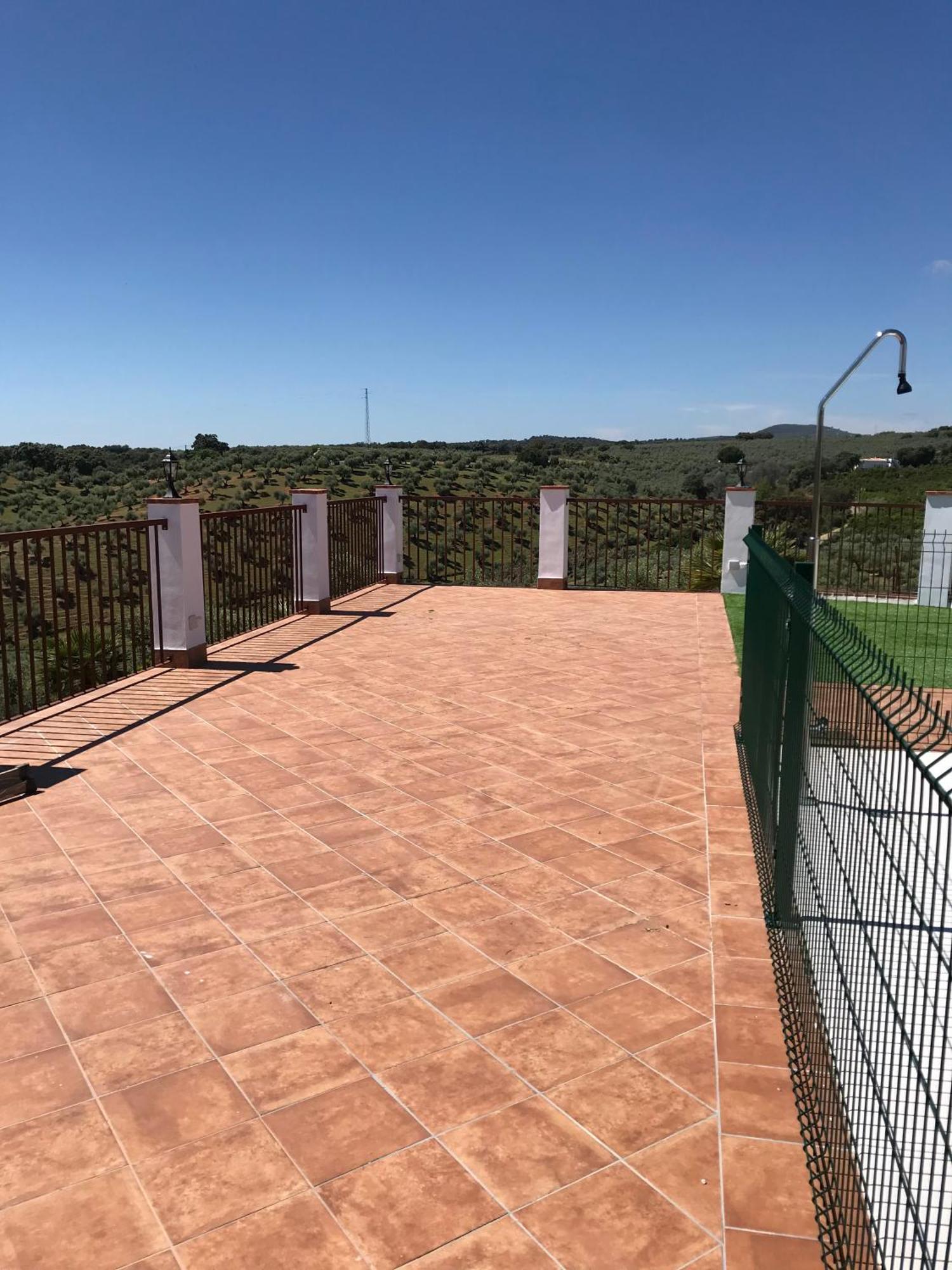 La Sombra Del Lagarto Villa Penaflor Luaran gambar